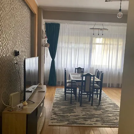 Lakeside Mamaia