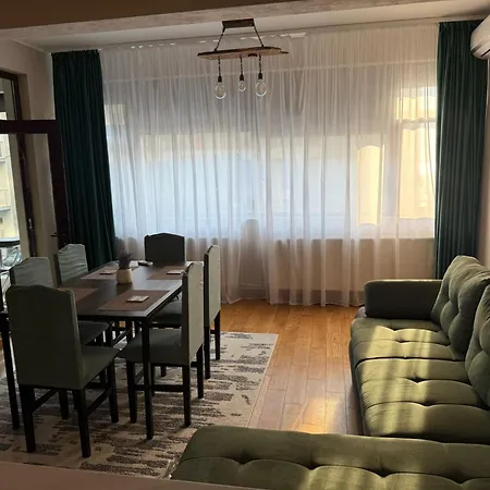 Lakeside Apartament Mamaja