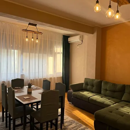 Lakeside Apartament *